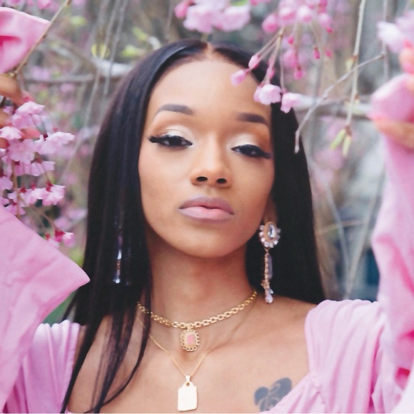 Meet your Posher, Jahna - Picture 1 of 1